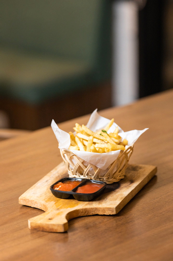 Food & Drinks 12