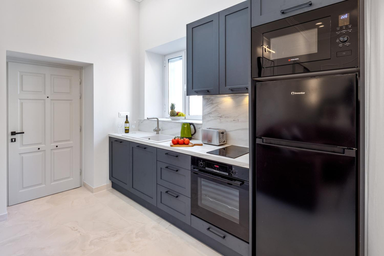 Kitchen 4, Modern-Vintage Old Town Suites, Ionian Islands
