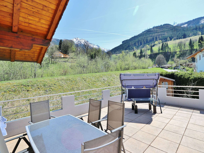 Dining, Ferienwohnung mit Herrlicher Terrasse & Fun+ Card, Zell am See