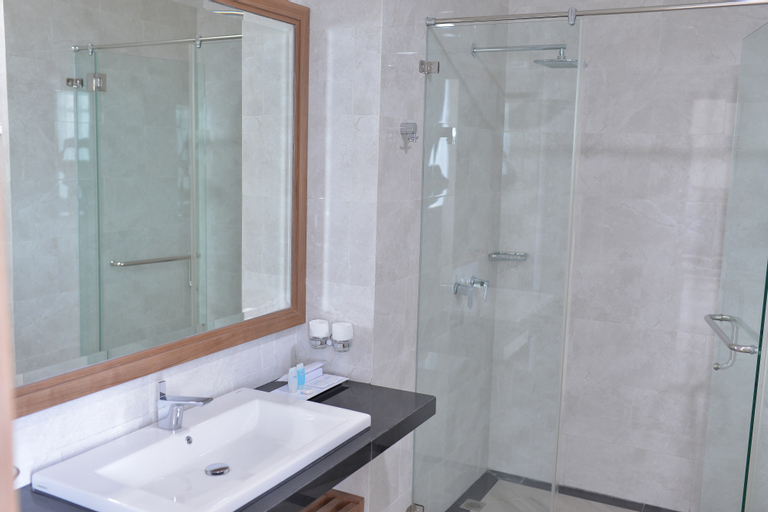Bathroom 7