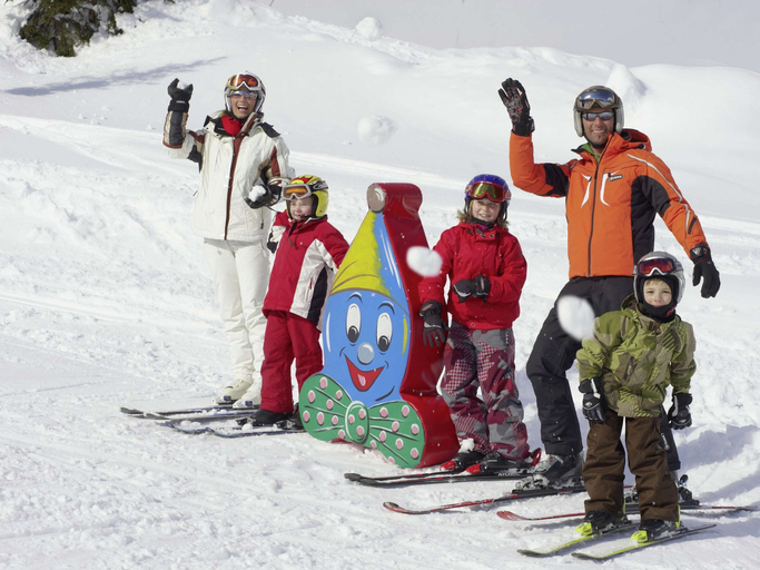 Others 5, Small Pet-friendly Holiday Park With Nassfeld Card in High Season, Hermagor
