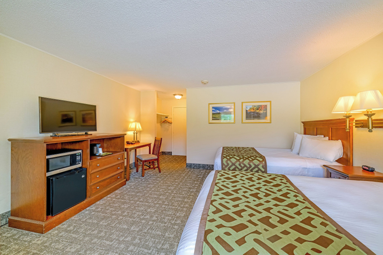 Bedroom 3, Town and Country Inn & Resort, Coos
