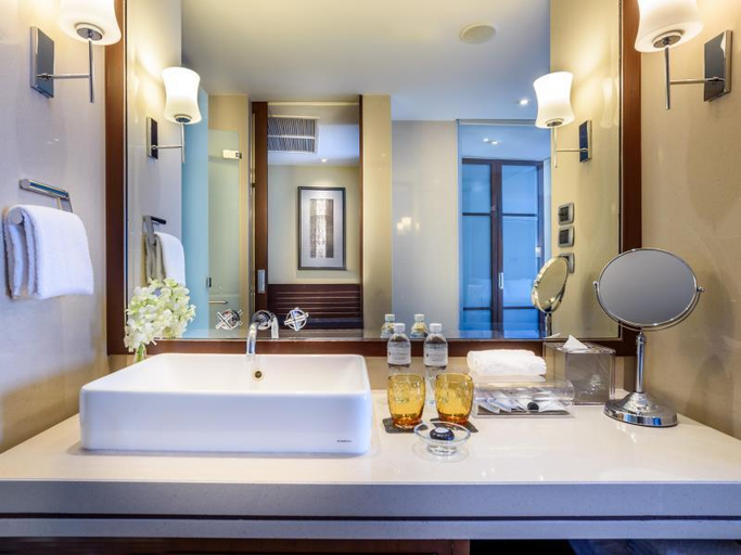Bathroom 20