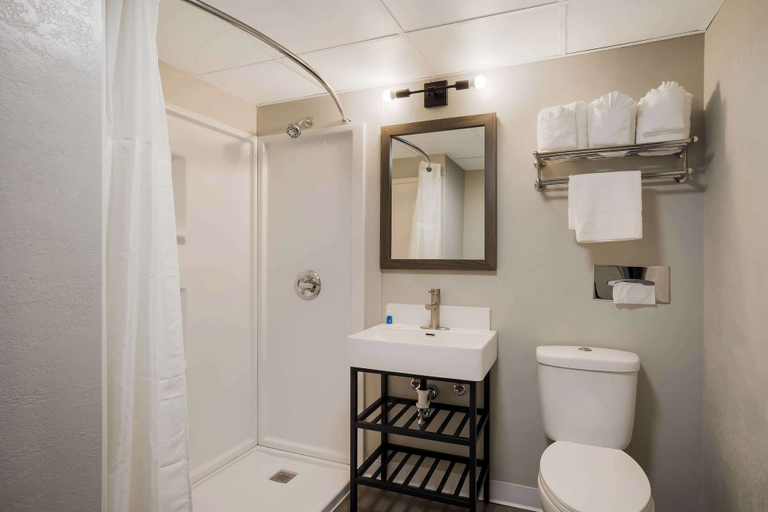 Bathroom 4, Suburban Studios Milwaukee Airport, Milwaukee