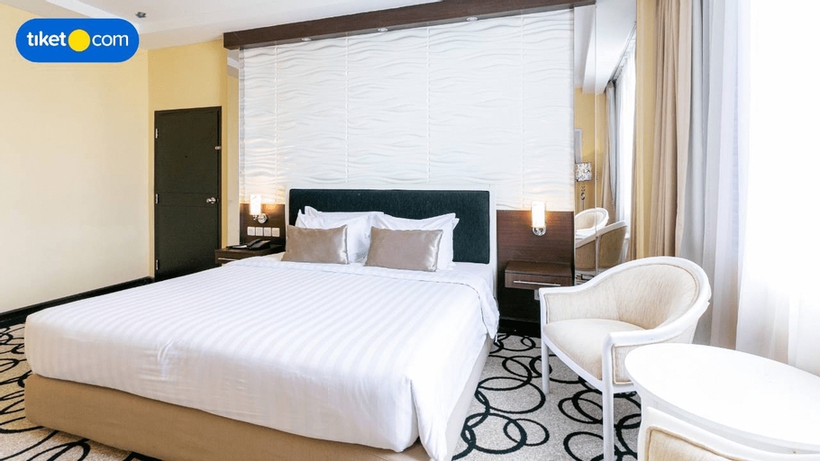 Hotel New Saphir Yogyakarta Room Type - Superior Room