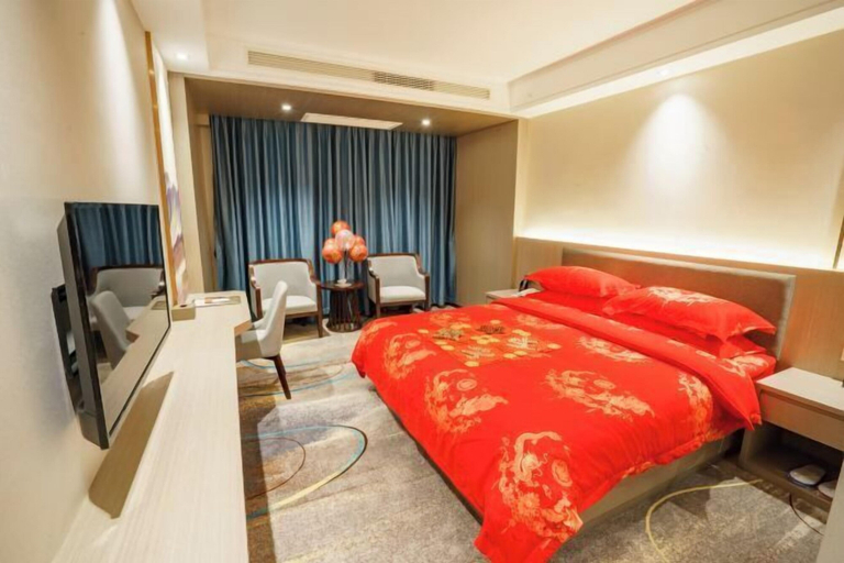 Bedroom 3, Longfeng Hotel, Jiangmen