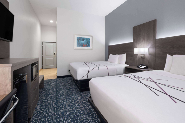 Bedroom 3, La Quinta Inn & Suites by Wyndham Muskogee, Muskogee