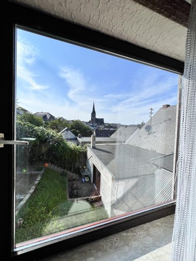 Exterior & Views 10