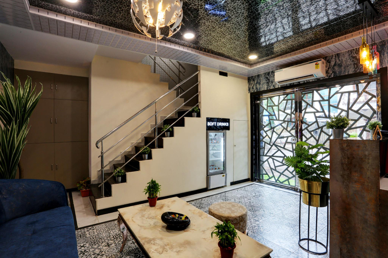 Others 5, Diamond Hotel	, Mumbai Suburban