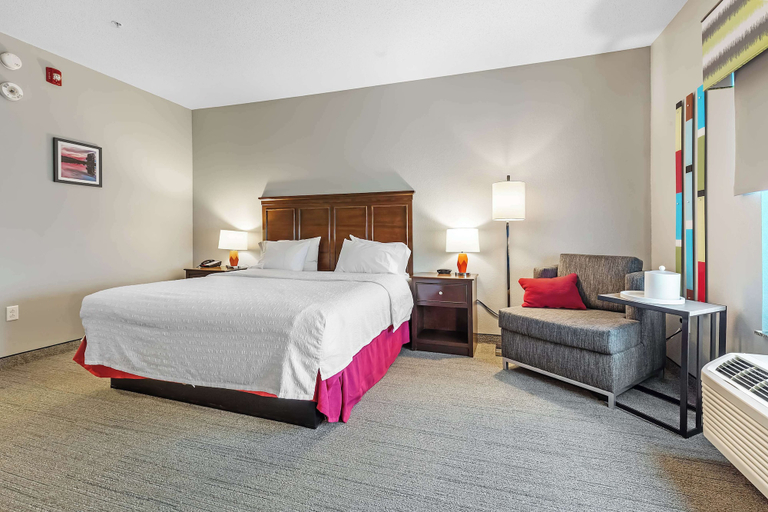 Bedroom 3, Hampton Inn Atmore, Escambia