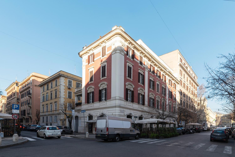Others 3, GuestHost - Residence Borgognoni Apartments, Roma