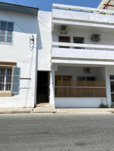 Others 5, Noer Hostel, Larnaca