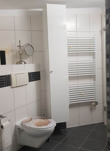 Bathroom 4, Lighthouse View Modern Retreat, Rostock