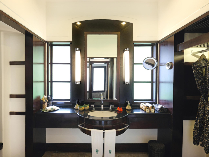 Bathroom 5
