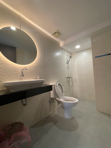 Bathroom 4
