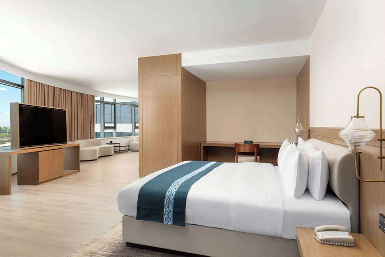 Bedroom 2, Days Inn By Wyndham Linyi Yihe New Area, Linyi