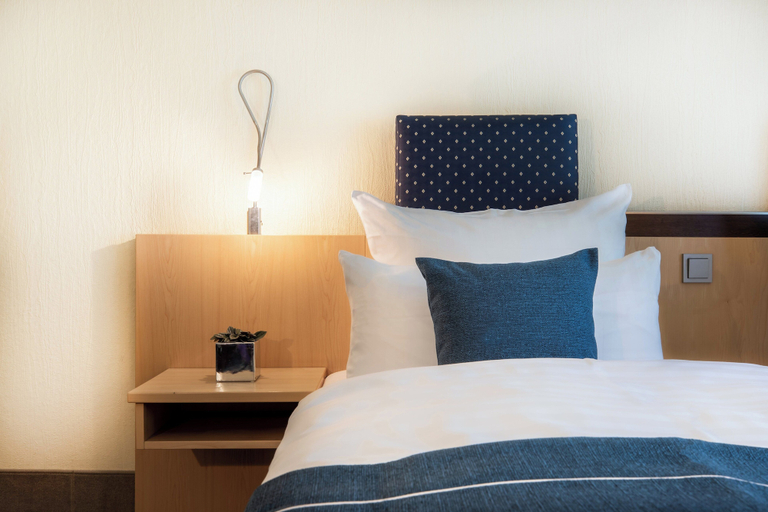 Bedroom 4, Holiday Inn - the niu, Stream Monchengladbach by IHG, Mönchengladbach