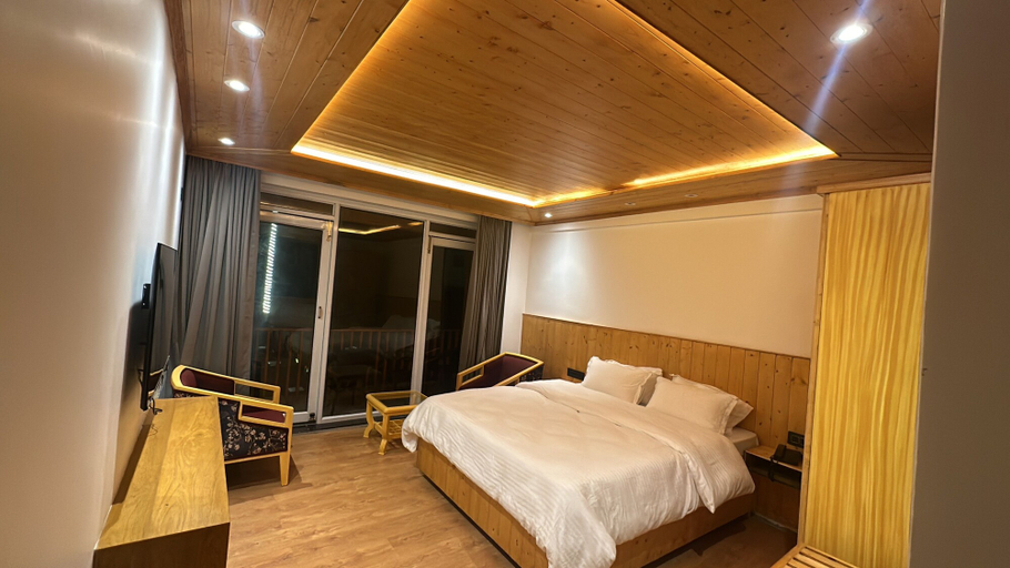 Bedroom 3, Hotel Pine Heritage, Doda