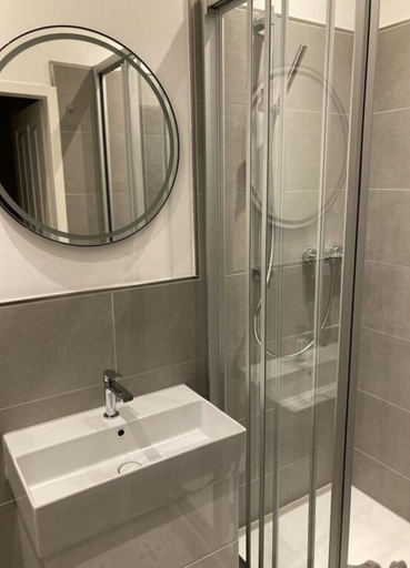 Bathroom 3, Sonnensteg Modern Retreat, Aurich