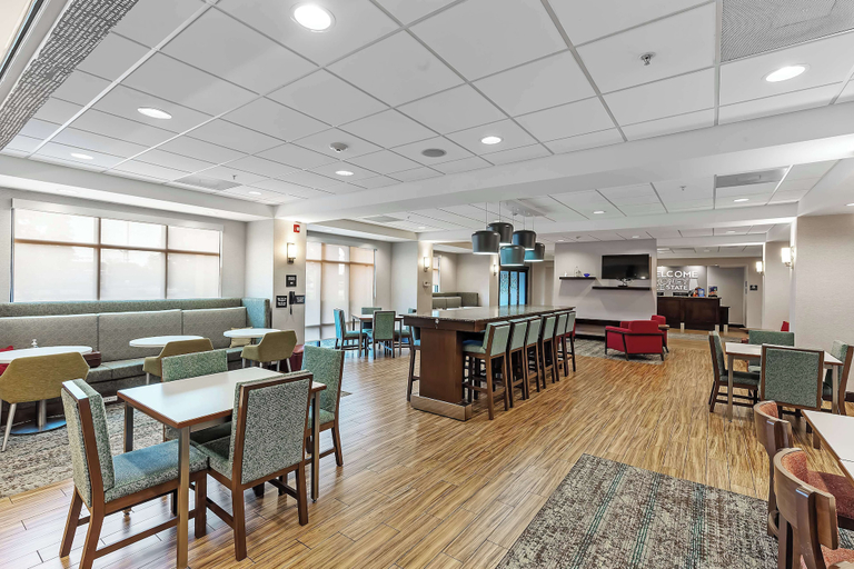 Food & Drinks 5, Hampton Inn Atmore, Escambia