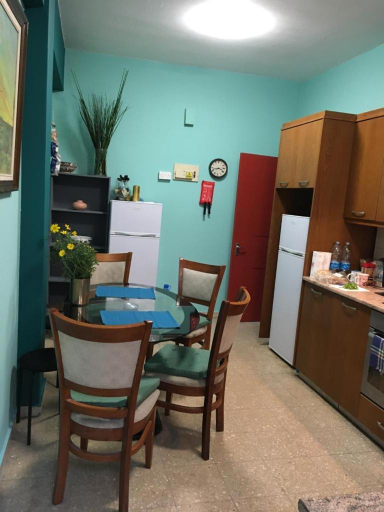 Others 3, Noer Hostel, Larnaca