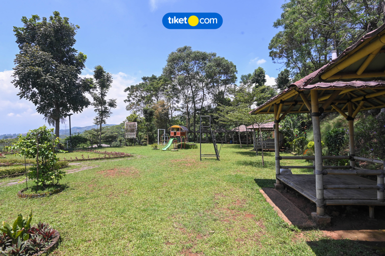 Exterior & Views 4, Villa Taman Love, Bandung