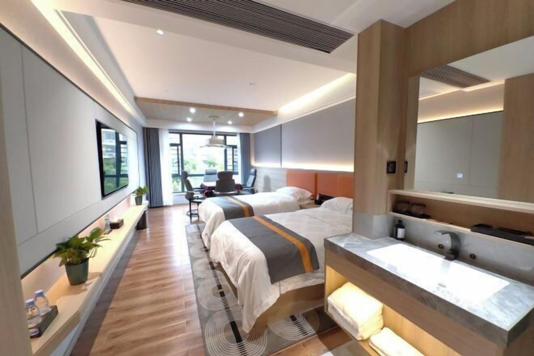 Bedroom 2, Huarong Jasmine Hotel, Yueyang