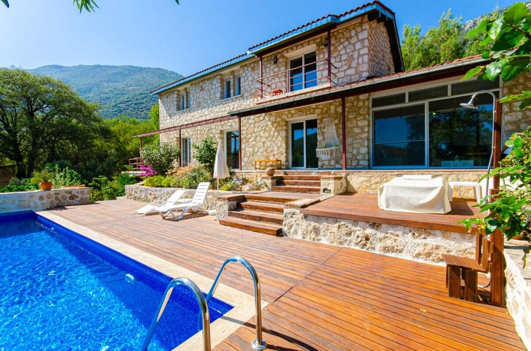 4, Stone Clad Villa La Maison P, Kaş
