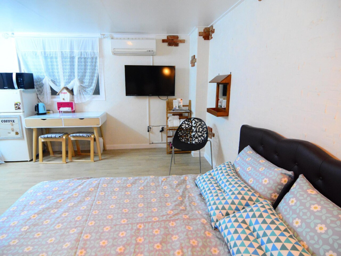 Bedroom 3, Unicorn Residence, Jung