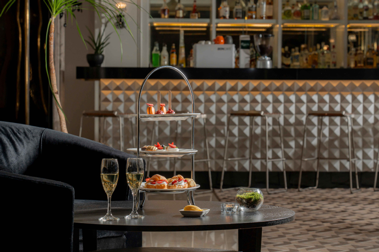 Melia Kuala Lumpur - Food & Drinks