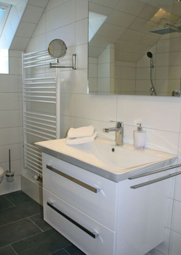 Bathroom 4, Weisses Dunenhaus, Nordfriesland
