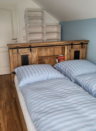 Room 5, Holiday Home Pippa Comfortable Holiday Residence, Saalekreis