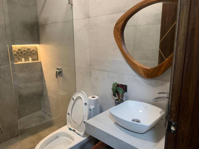 Bathroom 2, Hotel Sacha Golden, Otavalo
