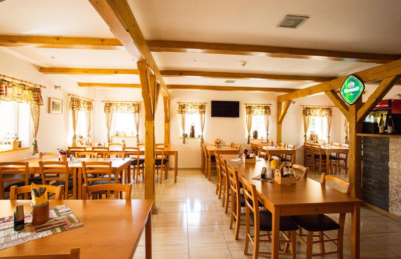 Food & Drinks, Penzion U Vyhlidky, Děčín