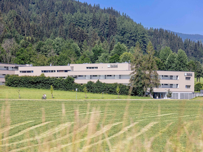 Exterior 3, Modern Apartment With Dishwasher, Near the Ski Slopes, Sankt Johann im Pongau