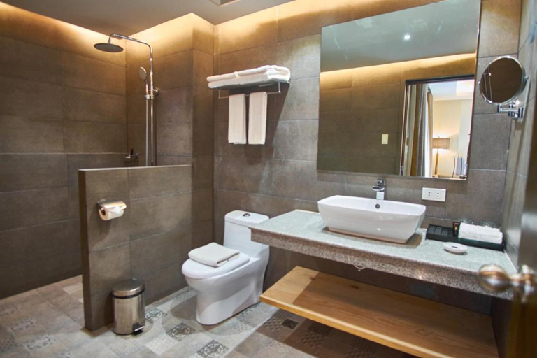 Bathroom 4, J7 Hotel, Iloilo City