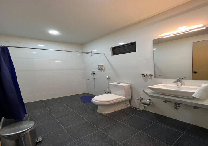 Bathroom, Ixoras Hotel Victoire, Kinshasa