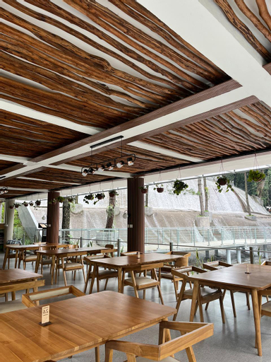 Food & Drinks, HeHa Waterfall Suites & Camping Ground, Bogor