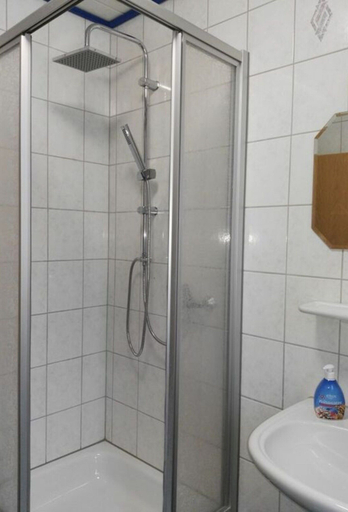 Bathroom 5, Holiday Apartment Hochgrebe "heidi", Waldeck-Frankenberg