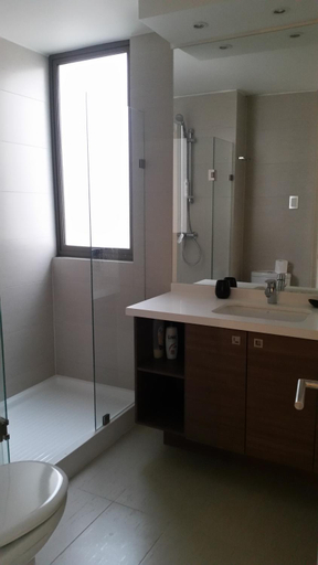 Bathroom 2, Apartment Cerro Colorado, Santiago