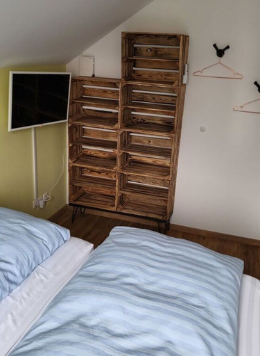 Room 4, Holiday Home Pippa Comfortable Holiday Residence, Saalekreis