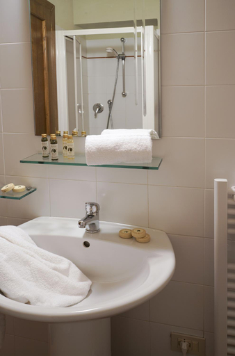 Bathroom 3, Locanda degli Alberi, Livorno