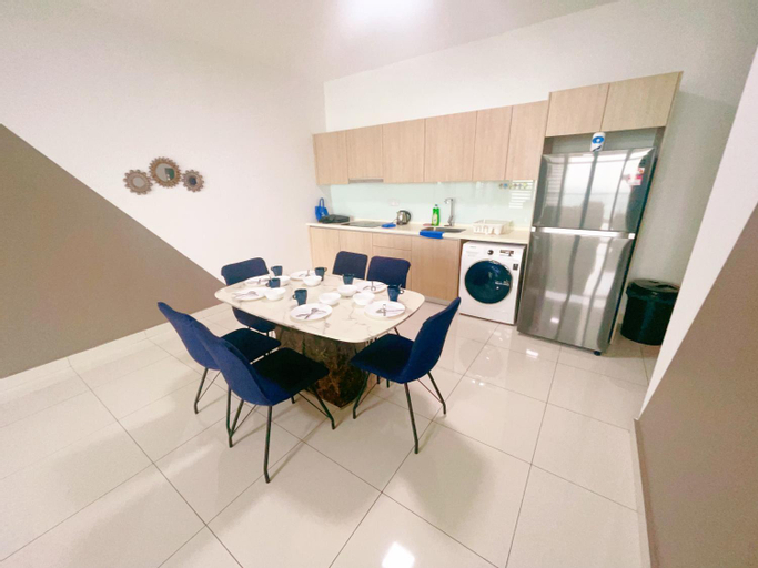Dining Room 28