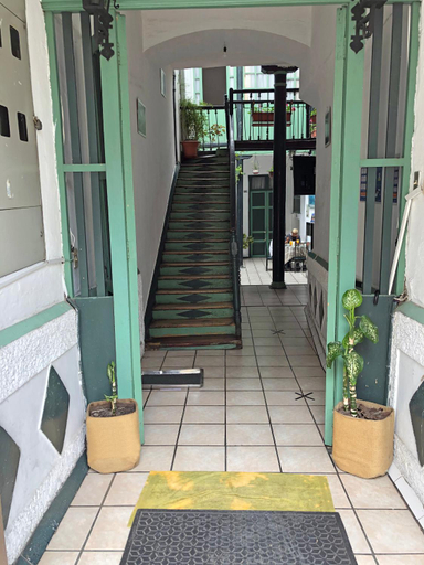 Others 5, Hostal Latina, Cuenca
