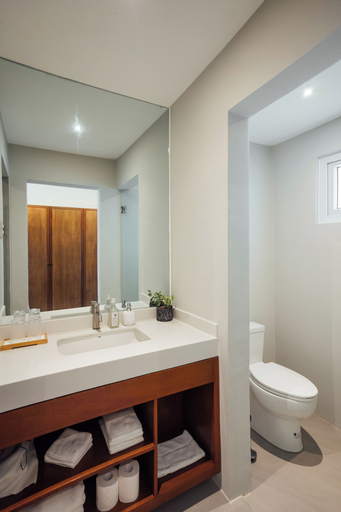 Bathroom 4, Solitude Acacia Resort, Mabini