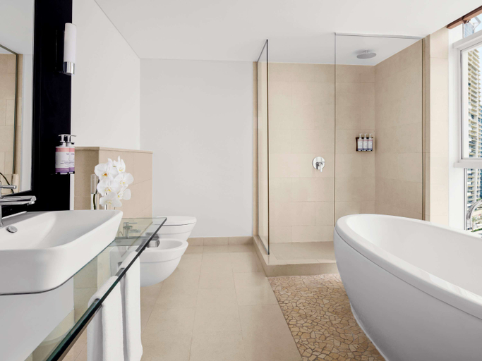 Bathroom 5, Mövenpick Jumeirah Lakes Towers, Dubai