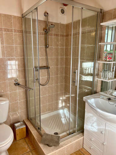 Bathroom 3, Au Bonheur Dezange, Hérault