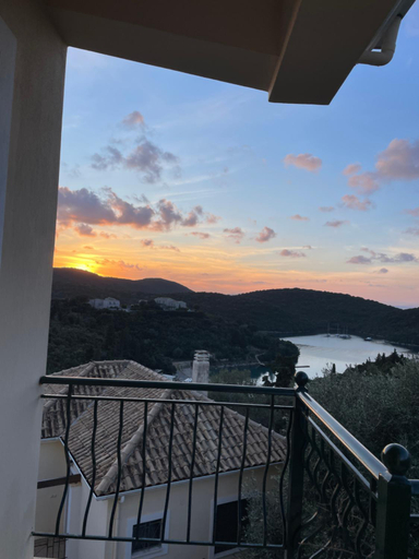 Others 3, Elena's House, Epirus