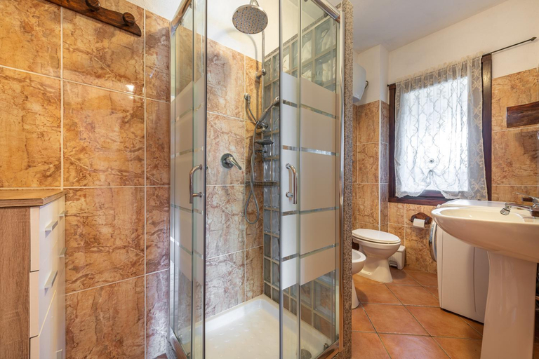Bathroom 2, Villa Mallus 4 posti letto, Cagliari