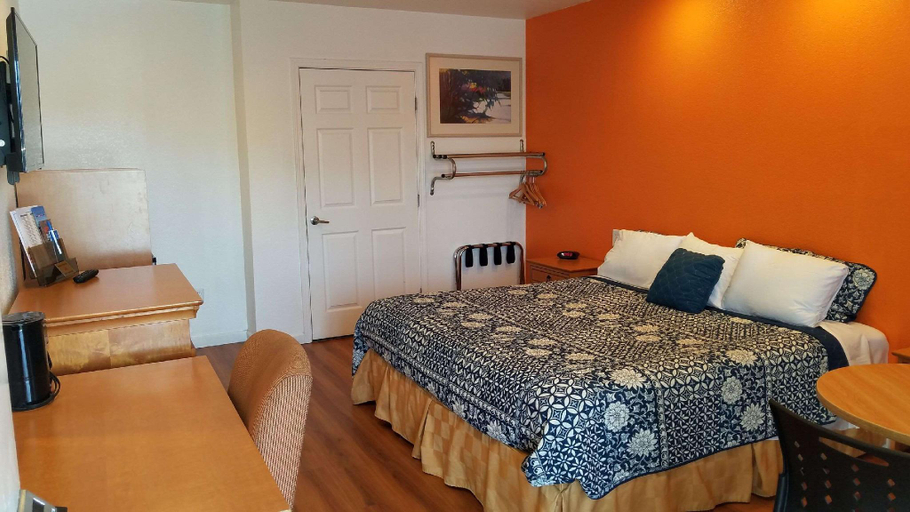 Bedroom 14